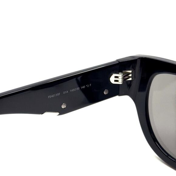 NEW!!! FENDI Sunglasses FE40135F 01A Authentic main image 11